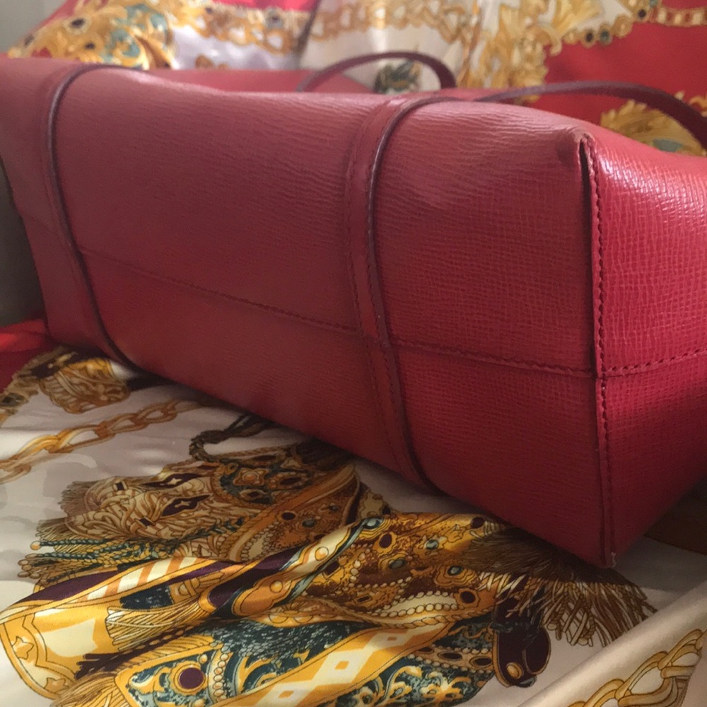 Dolce & Gabbana “Dauphine Escape” Red Tote - Picture 8 of 8